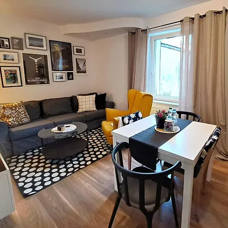 Gryfny Familok Apartman *